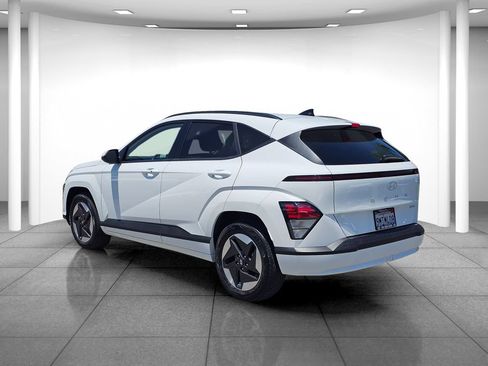 Certified 2024 Hyundai Kona SEL FWD image 4
