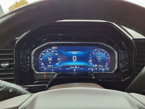 Used 2024 Chevrolet Silverado 2500 LTZ w/ LTZ Convenience Package image 9