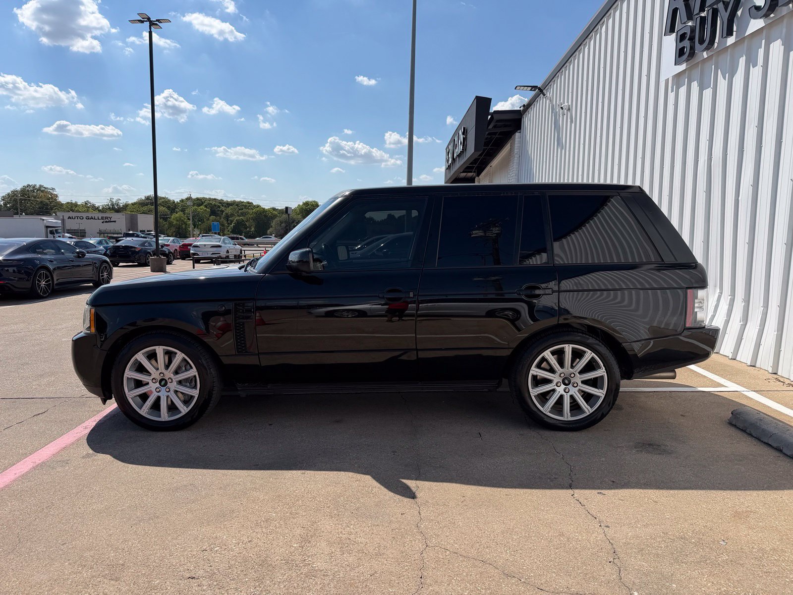 Used 2012 Land Rover Range Rover Supercharged AWD/4WD image 3