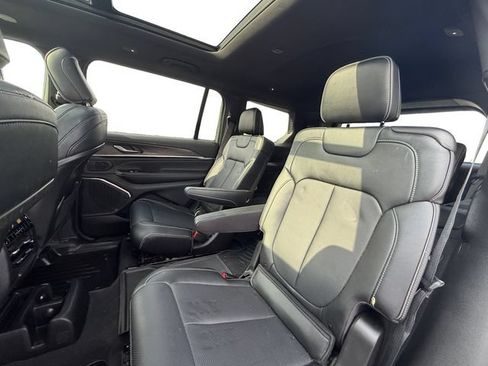 Used 2023 Jeep Grand Cherokee L Overland AWD/4WD image 40