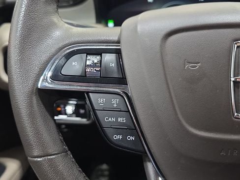 Certified 2022 Lincoln Nautilus AWD w/ Premium Package image 16