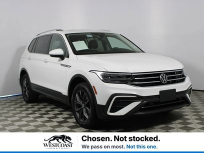 Used 2022 Volkswagen Tiguan SE w/ Panoramic Sunroof Package