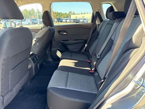 Used 2022 Nissan Rogue SV image 26