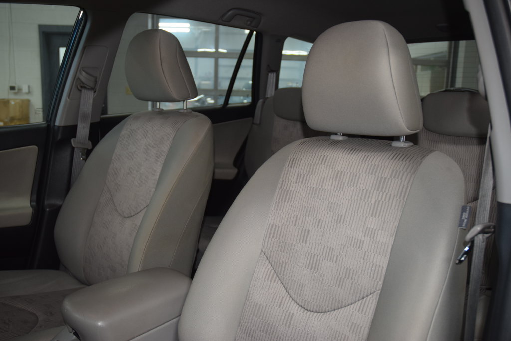 Used 2011 Toyota RAV4 2WD w/ Base L4 Extra Value Pkg image 34