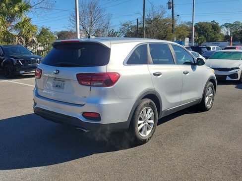 Used 2020 Kia Sorento AWD V6 image 6