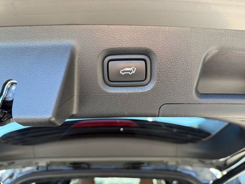 Used 2023 Hyundai Santa Fe Calligraphy AWD/4WD image 17