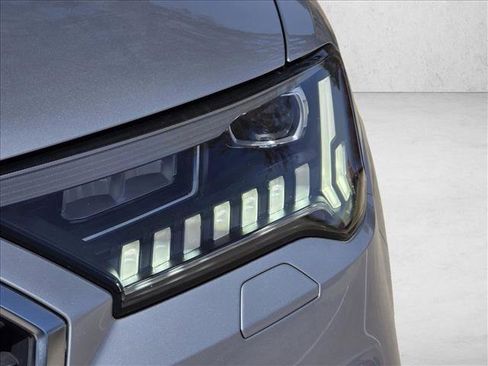 Used 2022 Audi Q7 3.0T Prestige image 10