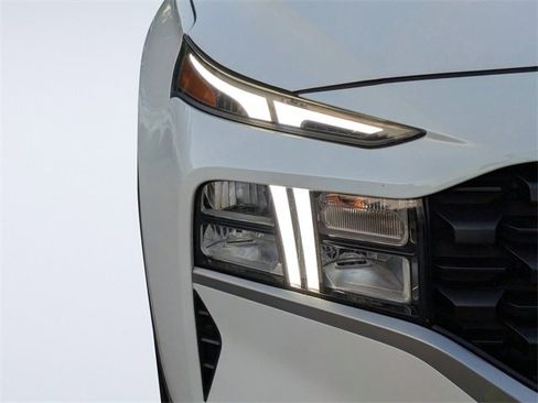 Used 2023 Hyundai Santa Fe SE w/ Cargo Package image 9