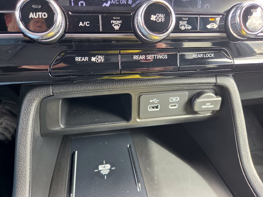 Used 2025 Honda Pilot TrailSport image 38