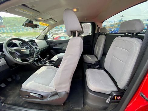 Used 2016 Chevrolet Colorado W/T RWD image 13