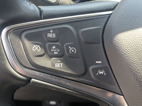 Used 2024 Chevrolet Equinox LT FWD image 17