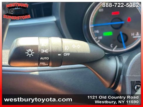 Certified 2024 Toyota Venza XLE AWD/4WD image 26