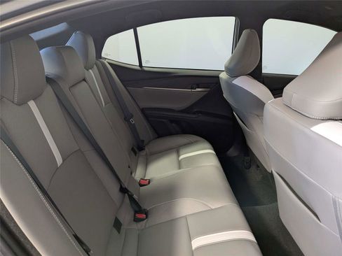 Used 2025 Toyota Camry SE FWD image 28