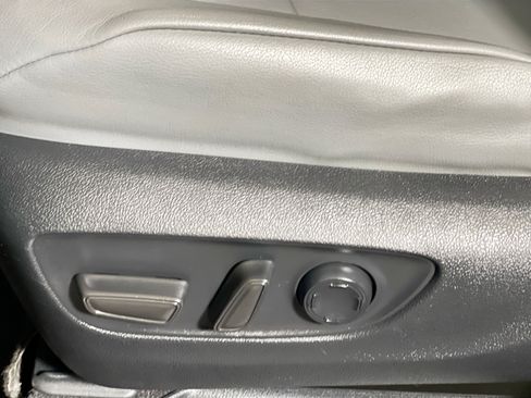 Used 2024 Toyota Sienna XLE image 15