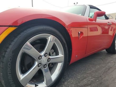 Used 2006 Pontiac Solstice Convertible w/ Premium Package image 17
