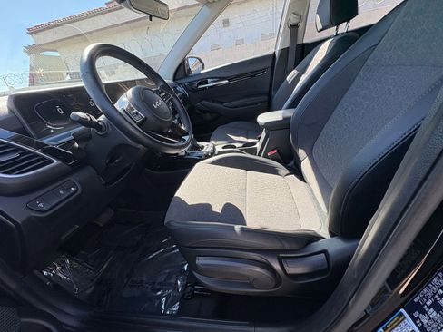 Used 2025 Kia Seltos S image 28