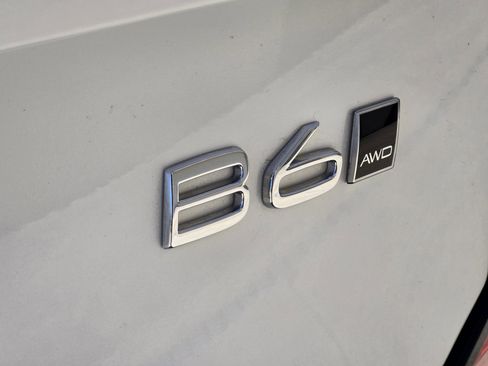 Used 2025 Volvo XC90 B6 Core w/ Protection Package image 60