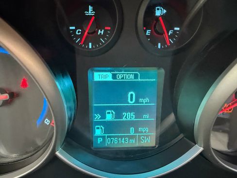 Used 2016 Chevrolet Cruze LS image 11