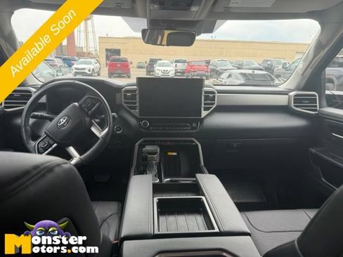 Used 2024 Toyota Tundra Limited AWD/4WD image 10
