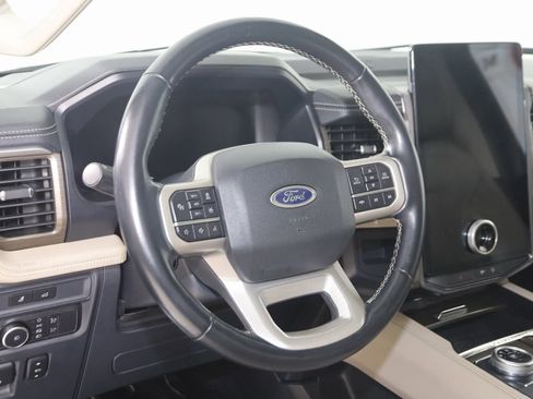 Used 2022 Ford Expedition Limited image 6