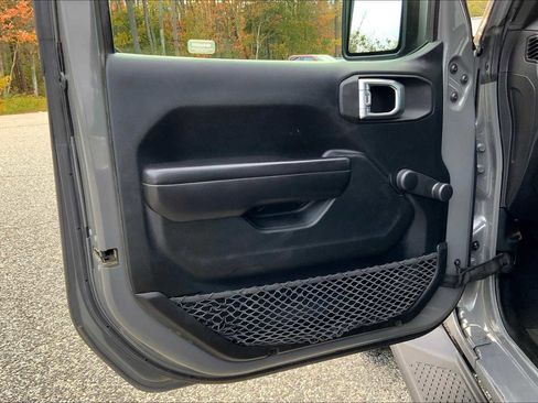 Used 2021 Jeep Gladiator Sport AWD/4WD image 21