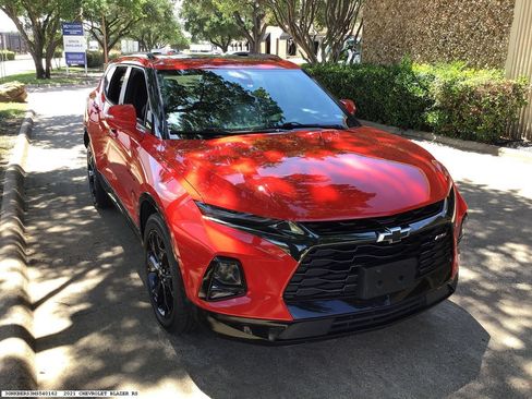 Used 2021 Chevrolet Blazer RS w/ Enhanced Convenience Package FWD image 4
