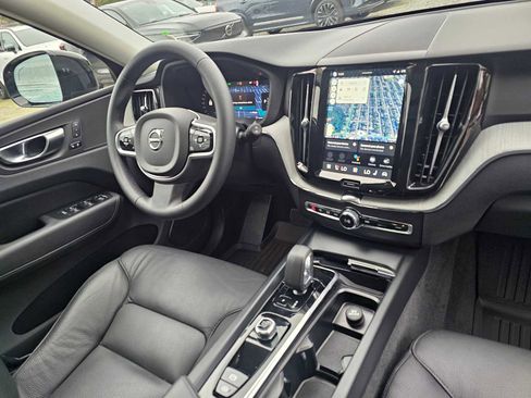 Certified 2025 Volvo XC60 B5 Plus w/ Protection Package Premier image 11