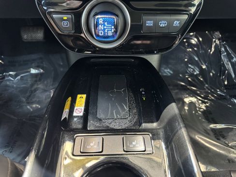 Used 2020 Toyota Prius Prime XLE image 25