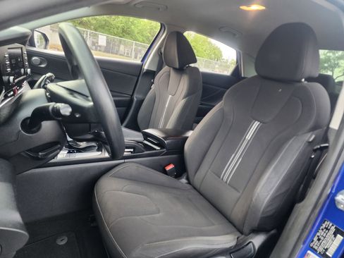 Used 2021 Hyundai Elantra SEL image 21