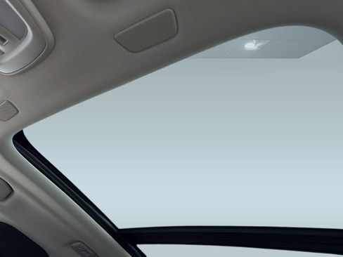 Certified 2023 Volvo XC60 B5 Ultimate w/ Climate Package image 15