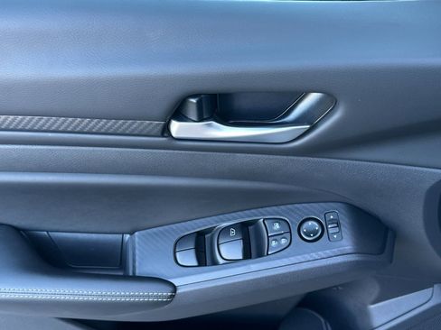 Used 2025 Nissan Altima 2.5 SV w/ SV Special Edition Package image 10