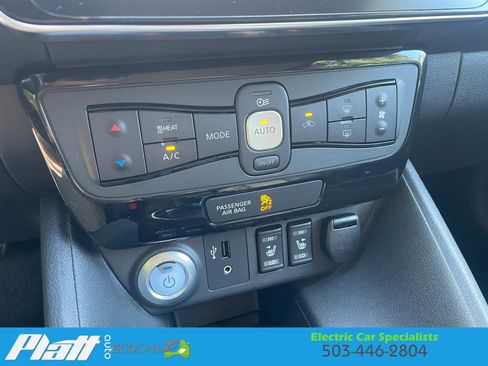 Used 2019 Nissan Leaf SL w/ SL Technology Package FWD image 21