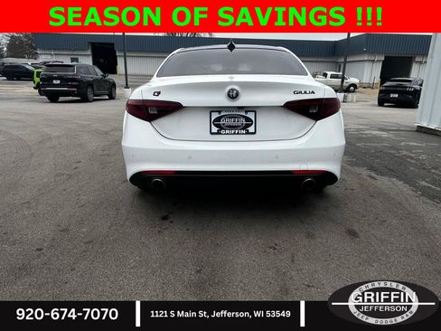 Used 2021 Alfa Romeo Giulia Ti image 7