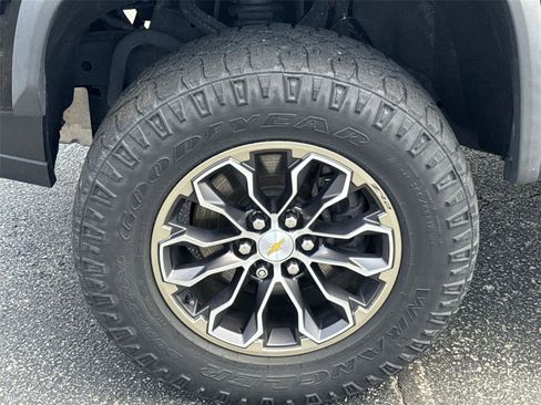 Used 2021 Chevrolet Colorado ZR2 AWD/4WD image 10