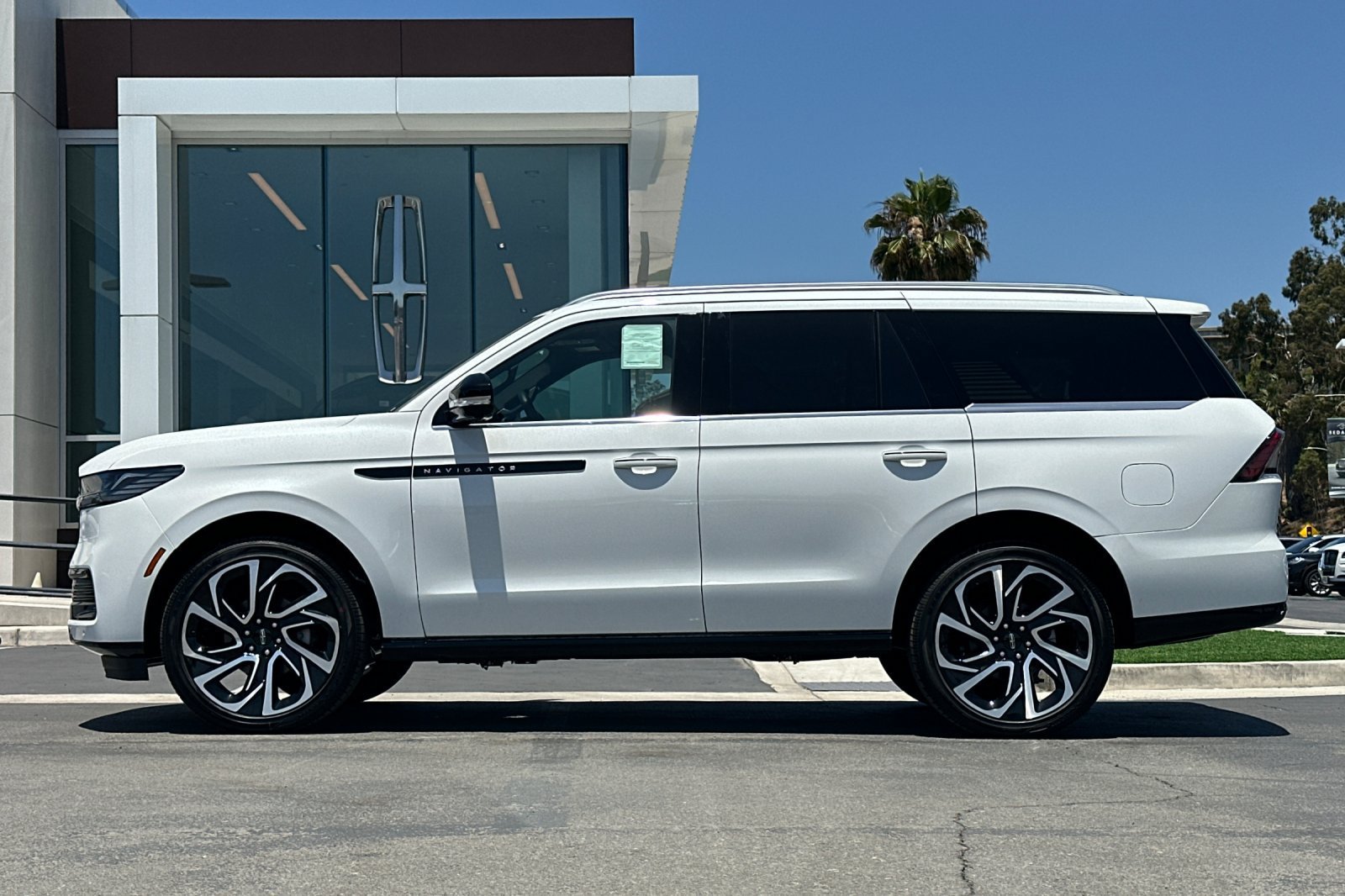 New 2026 Lincoln Navigator Black Label AWD/4WD image 6