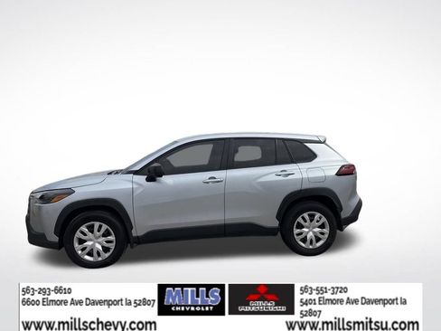 Used 2026 Toyota Corolla Cross L FWD image 2
