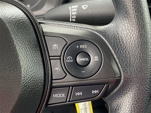 Certified 2025 Toyota Corolla LE image 25