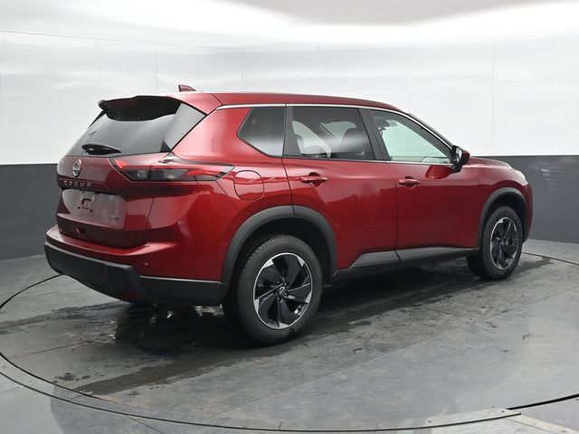 Used 2025 Nissan Rogue SV AWD/4WD image 4