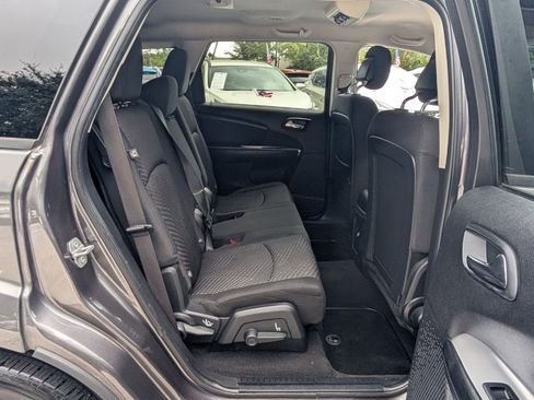 Used 2015 Dodge Journey SXT w/ Flexible Seating Group image 16