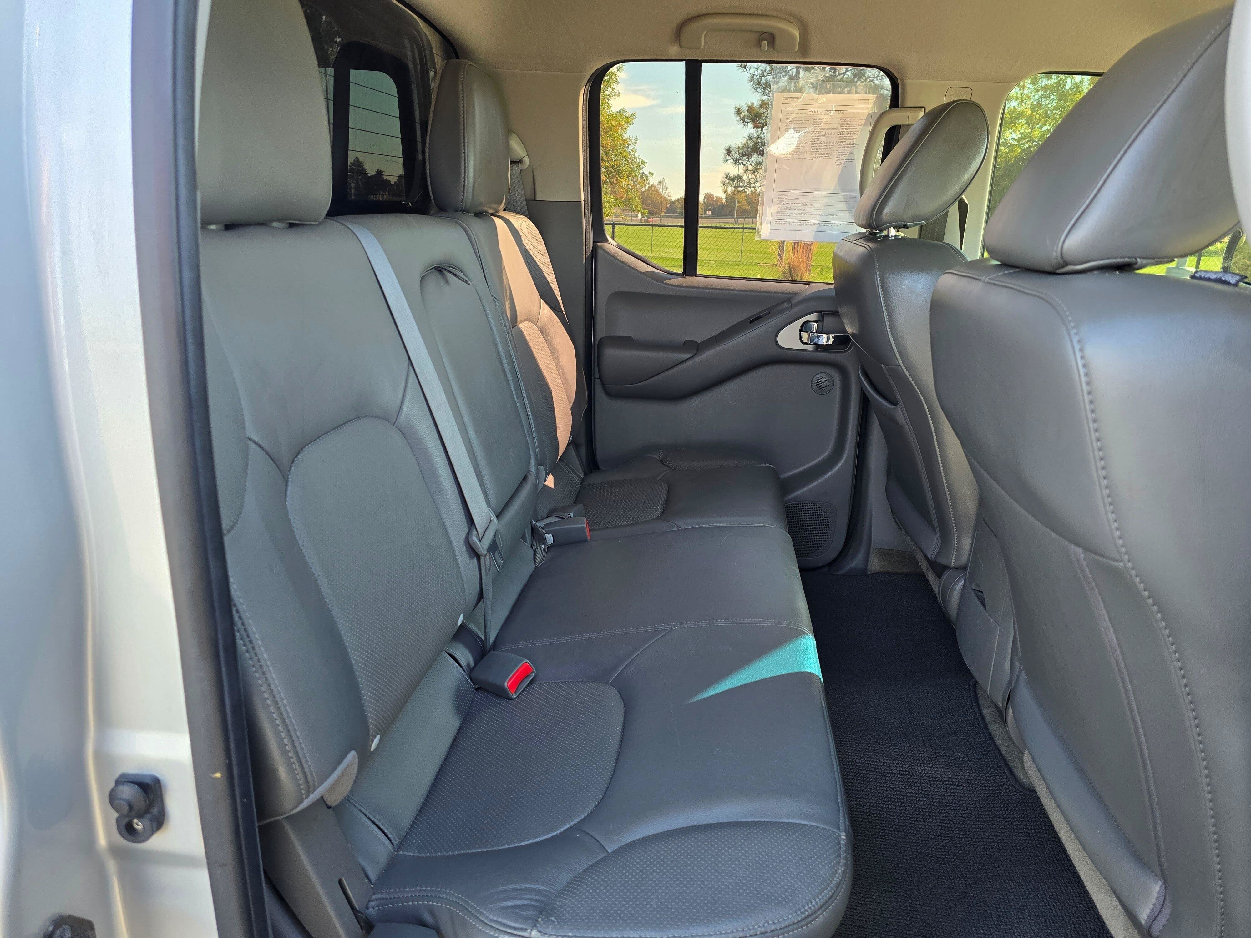 Used 2013 Nissan Frontier SL AWD/4WD image 12