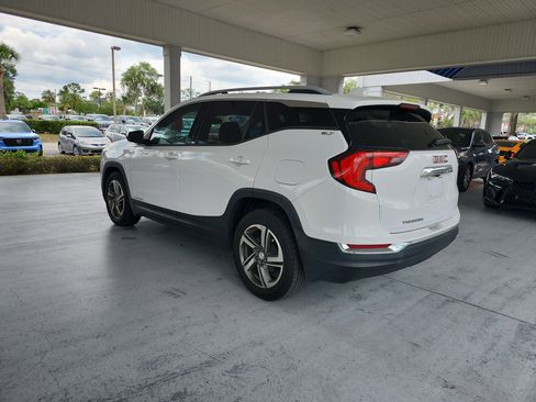 Used 2020 GMC Terrain SLT FWD image 4