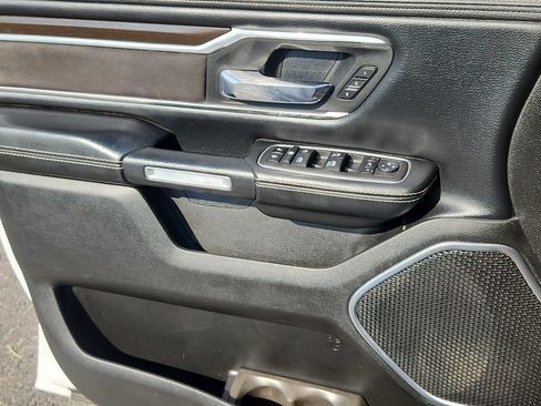Used 2022 RAM 1500 Laramie AWD/4WD image 7