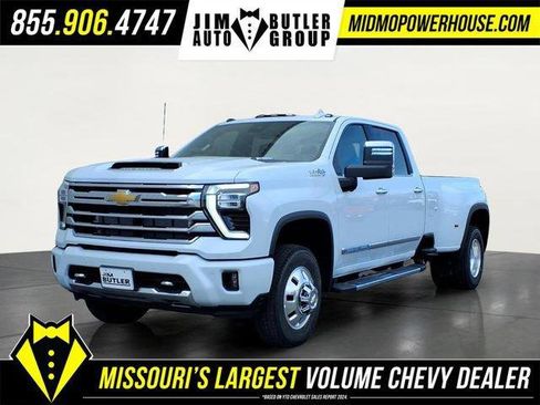 New 2026 Chevrolet Silverado 3500 High Country w/ High Country Premium Package AWD/4WD image 1