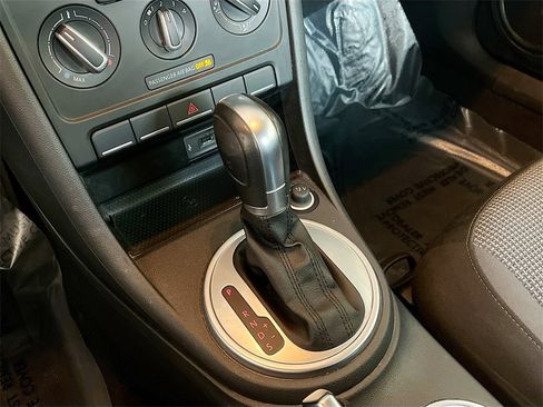 Used 2018 Volkswagen Beetle 2.0T S image 16