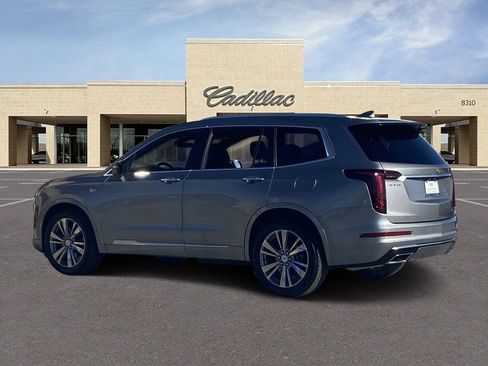 Certified 2025 Cadillac XT6 Premium Luxury image 7