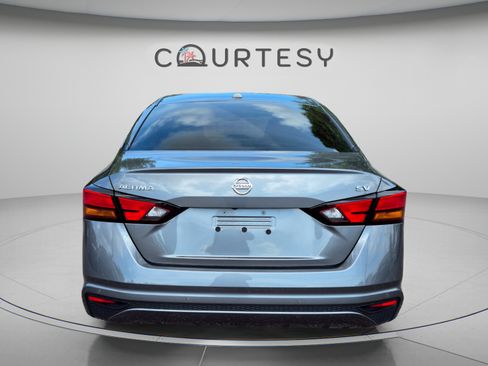Certified 2022 Nissan Altima 2.5 SV FWD image 6
