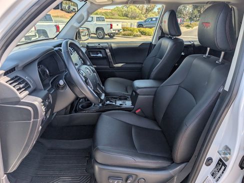 Used 2024 Toyota 4Runner TRD Off-Road Premium w/ Off Road Premium Plus Package image 2