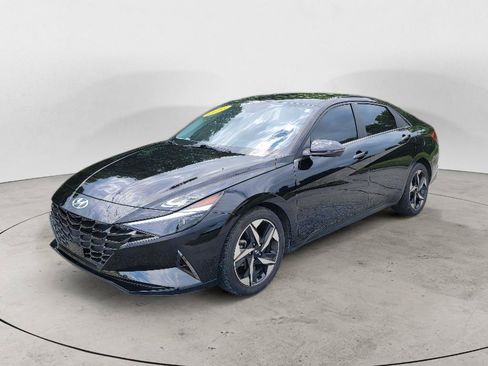 Used 2023 Hyundai Elantra Limited w/ Cargo Package FWD image 12