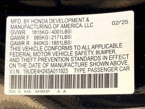 Used 2025 Acura Integra FWD image 37