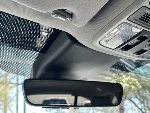 Used 2024 Honda Odyssey Touring image 29